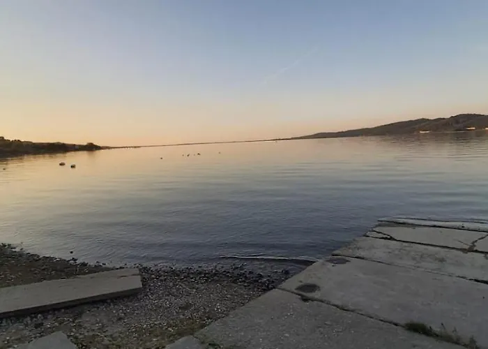 Prázdninový dům Letniskowy Nad Jeziorem Zarnowieckim - Na Kaszubach - *