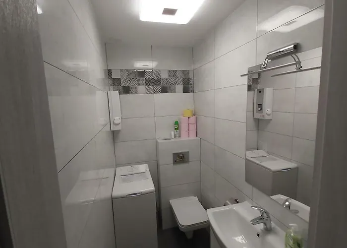 Prázdninový dům Letniskowy Nad Jeziorem Zarnowieckim - Na Kaszubach - *